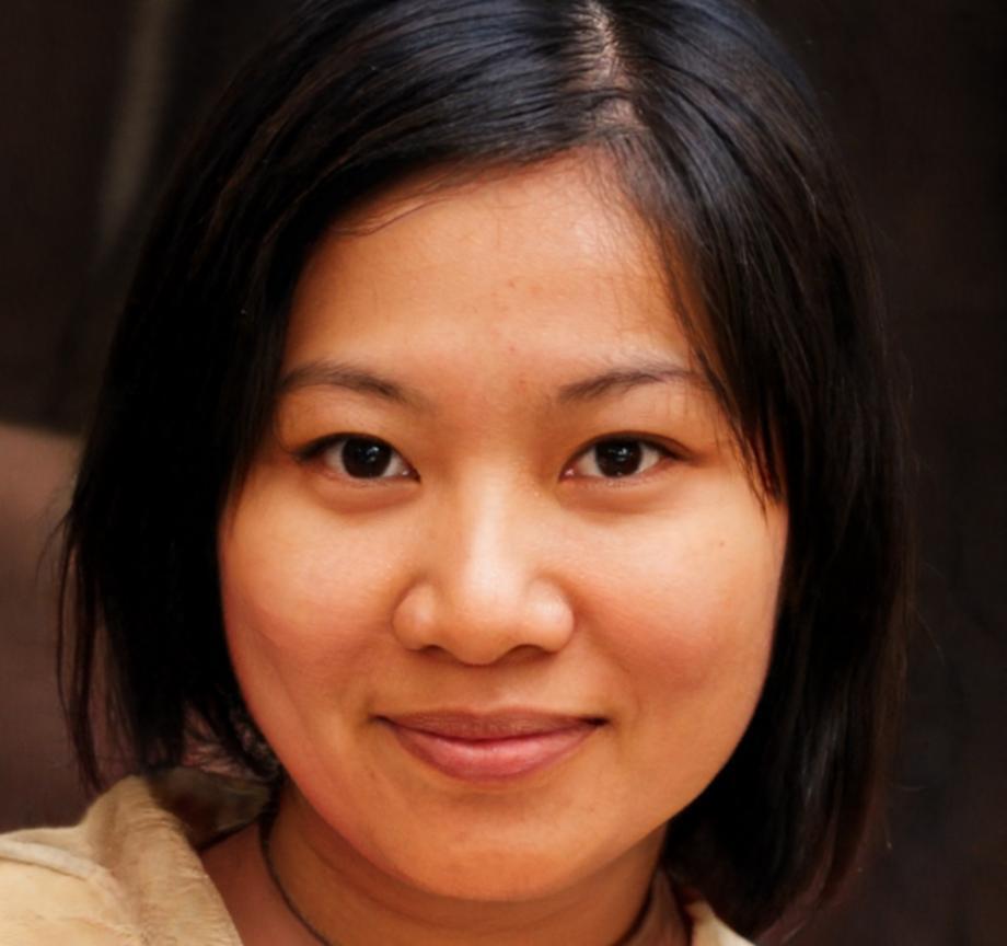 Ritratto professionale di Chiara Bellini, consulente gestione cliente